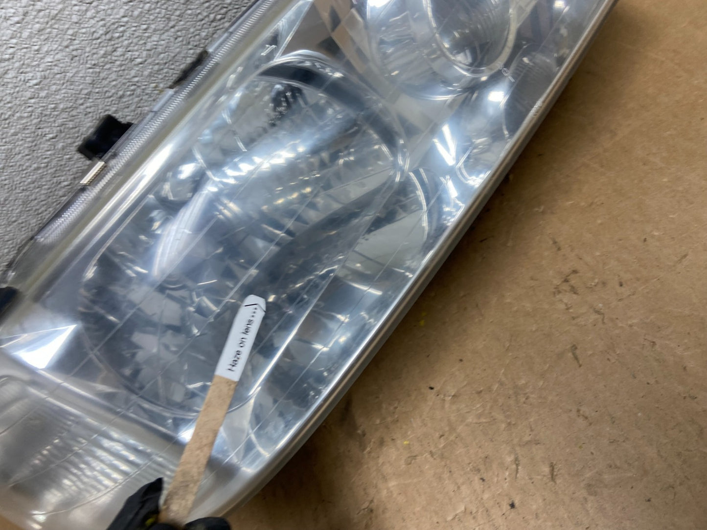 1995 to 1997 Acura TL Driver Side Right Passenger Side Headlight Z69393