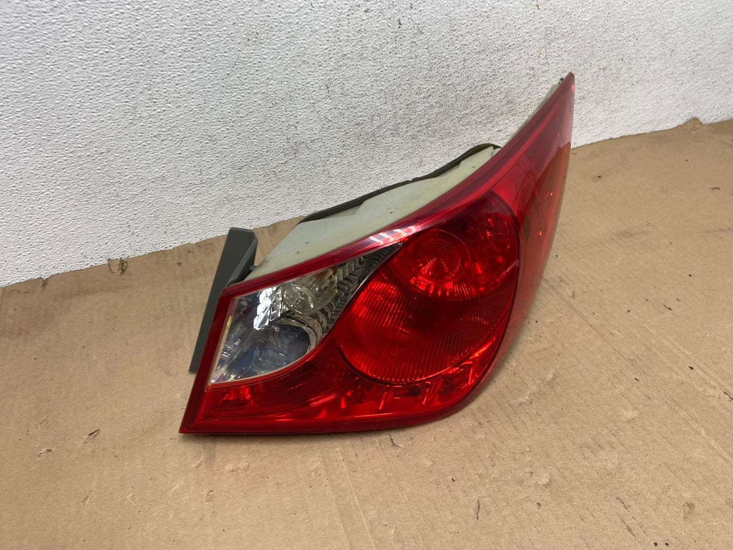 2011 2012 2013 Hyundai Sonata Right Passenger RH Tail Light AE9141 LK2