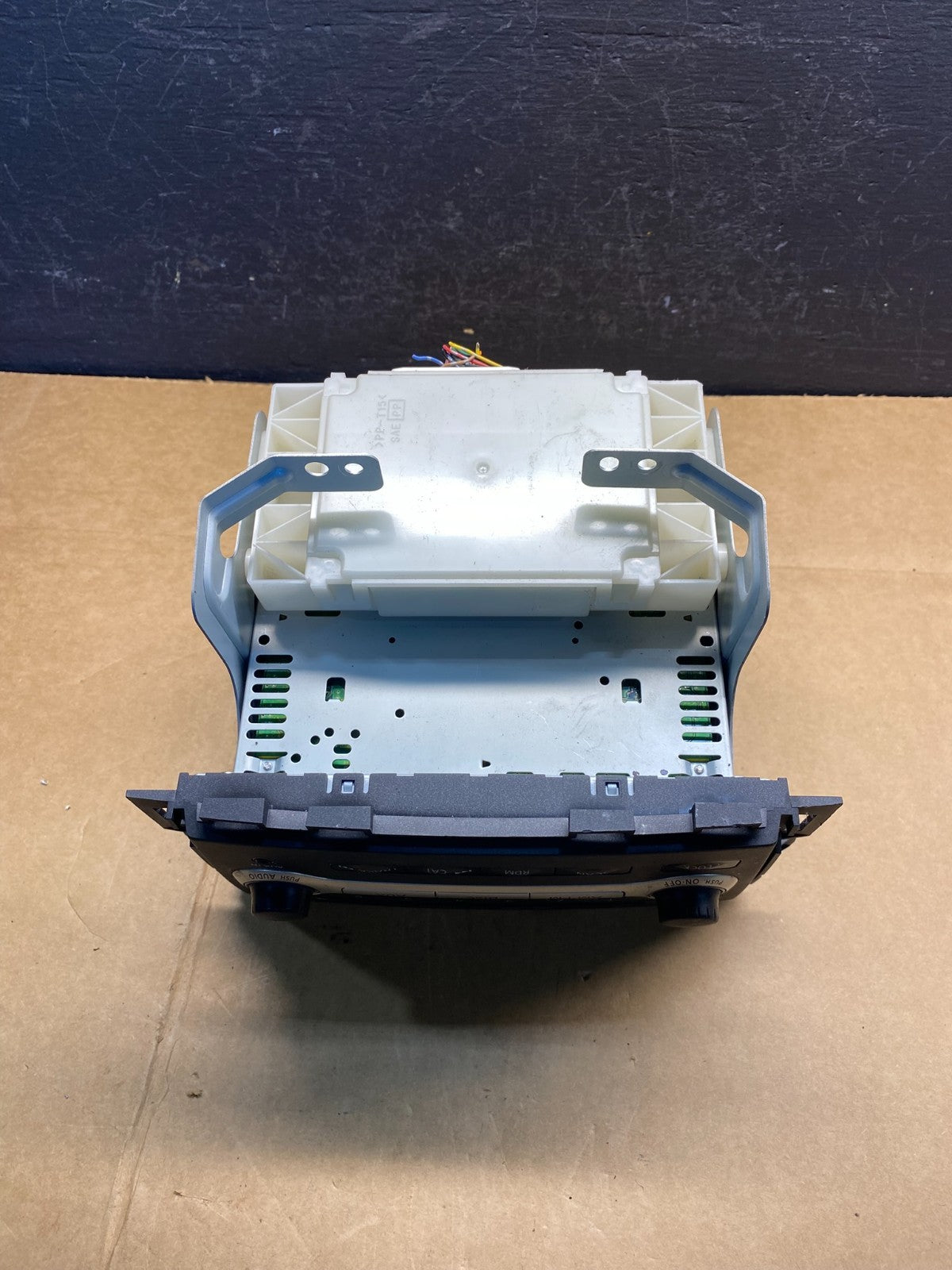 2009-2010 Nissan Murano AM FM Radio 6 CD Control Panel ad3661 DG4