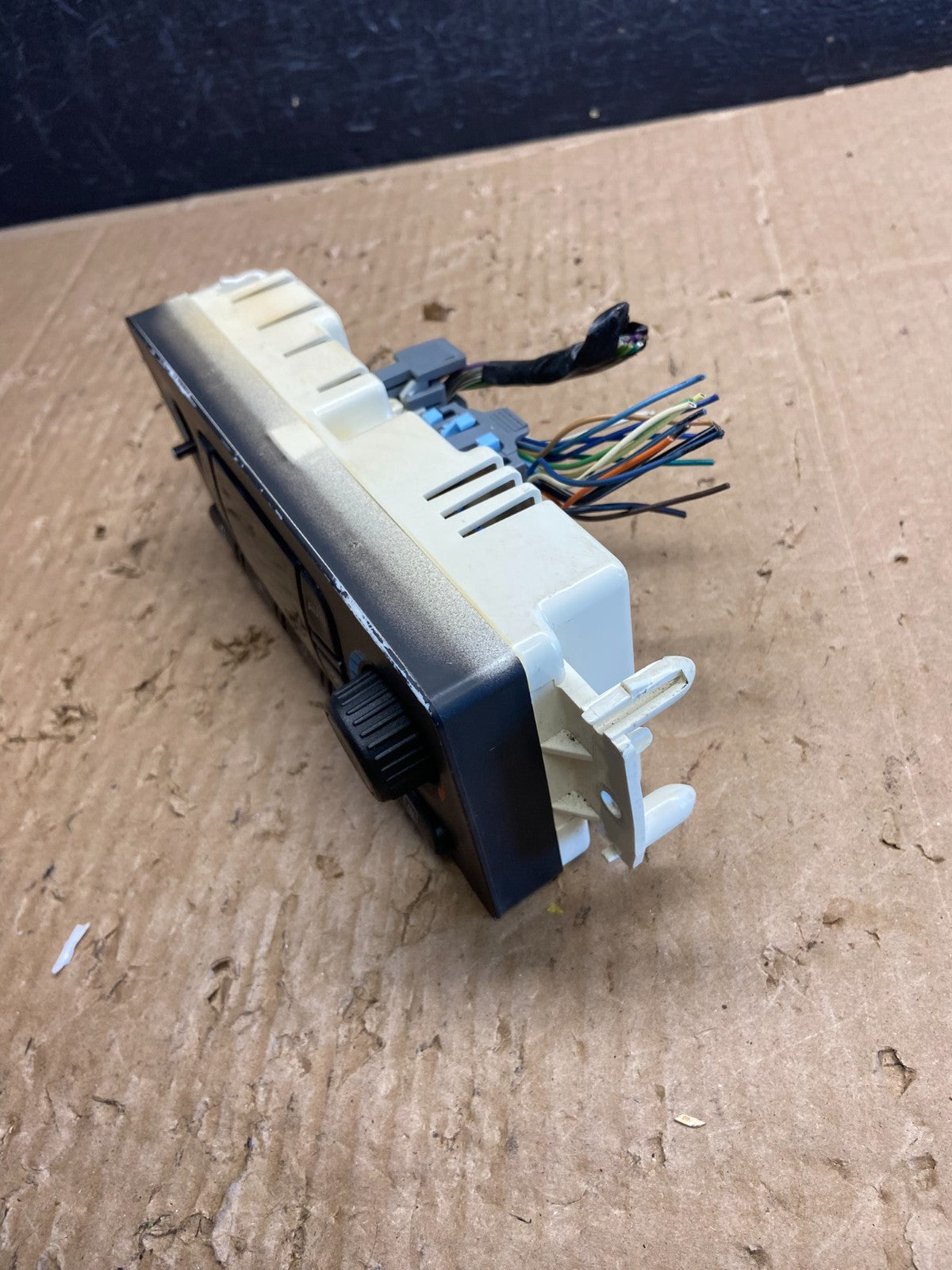 2003 to 2006 Chevrolet Silverado HVAC Heater Climate Control Module AD69363