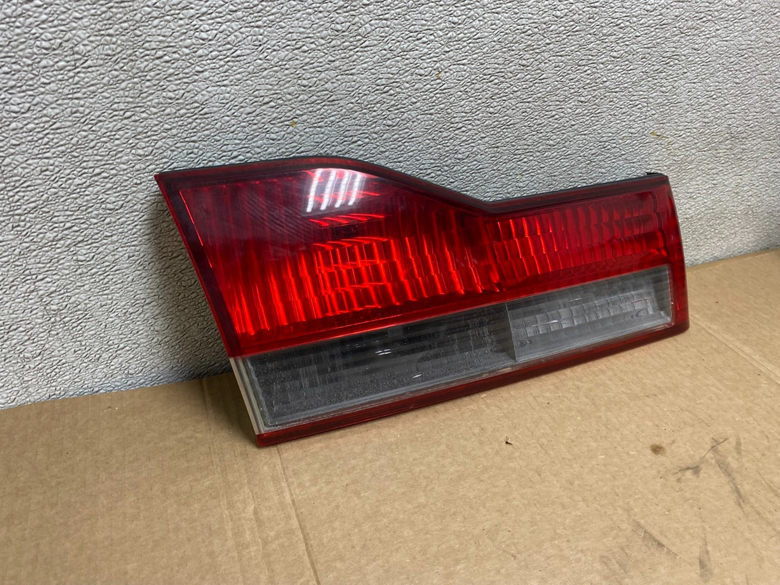 2001 to 2002 Honda Accord Left Driver LH Side Inner Tail Light OEM V0989 DW2