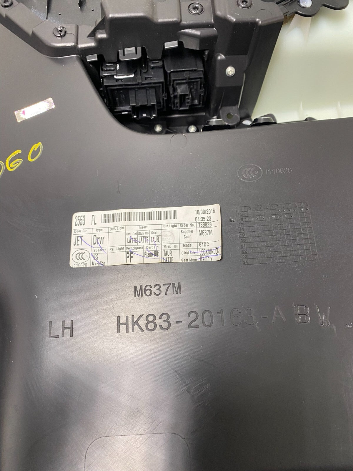 2017 to 2020 Jaguar F-Pace OEM Front Left Driver Interior Door Panel E9060 DG110