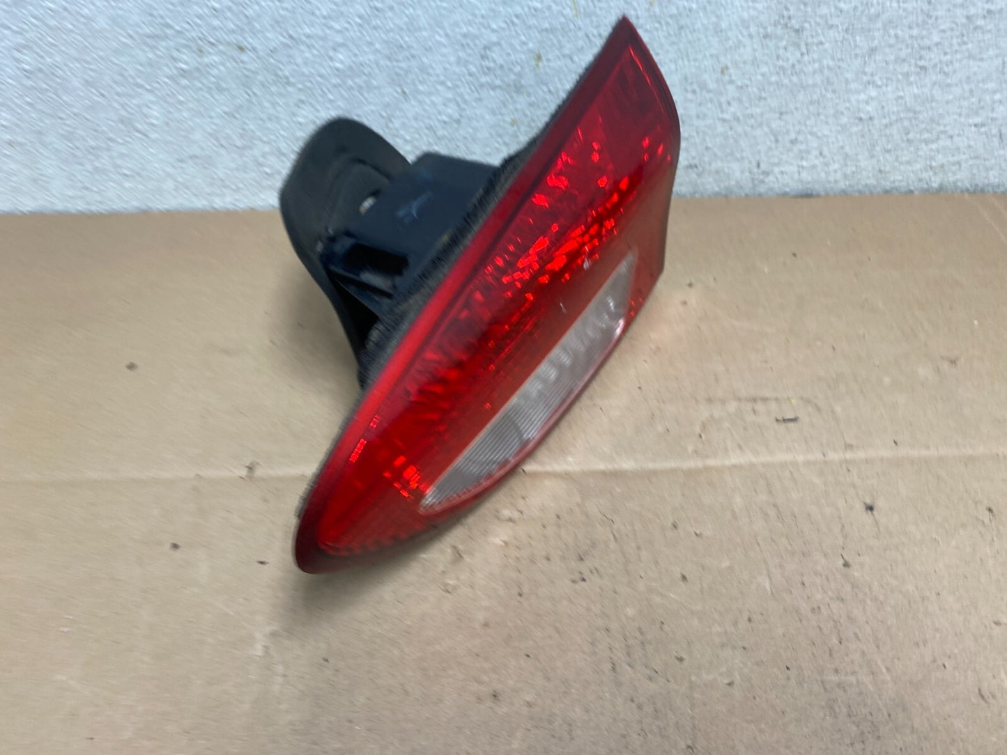 2006 2007 Subaru Tribeca B9 Right Passenger Side Tail Light Inner Oem M3483 DW2