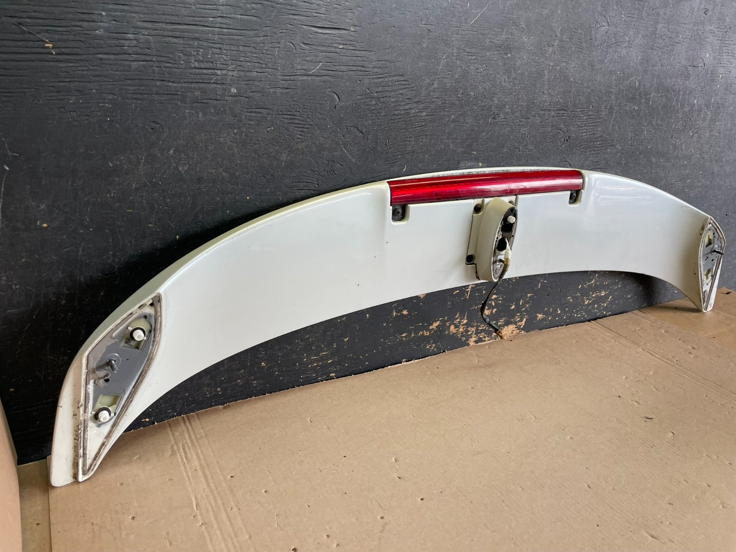 2002 to 2004 Infiniti i35 Rear Tailgate Liftgate Spoiler Wing W/ Light AA19399