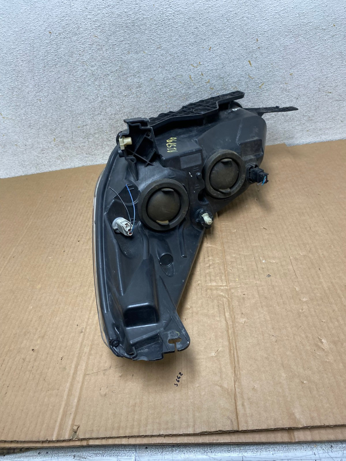 2013 - 2016 Ford Escape Headlight Right Passenger RH Side Halogen AI5790 LK7