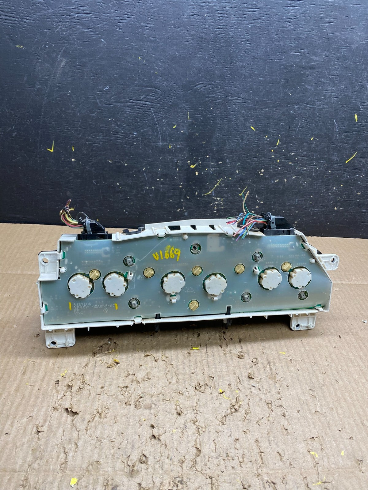 2004 to 2008 Ford E150 E250 Speedometer Cluster Gauge v1669 DG3