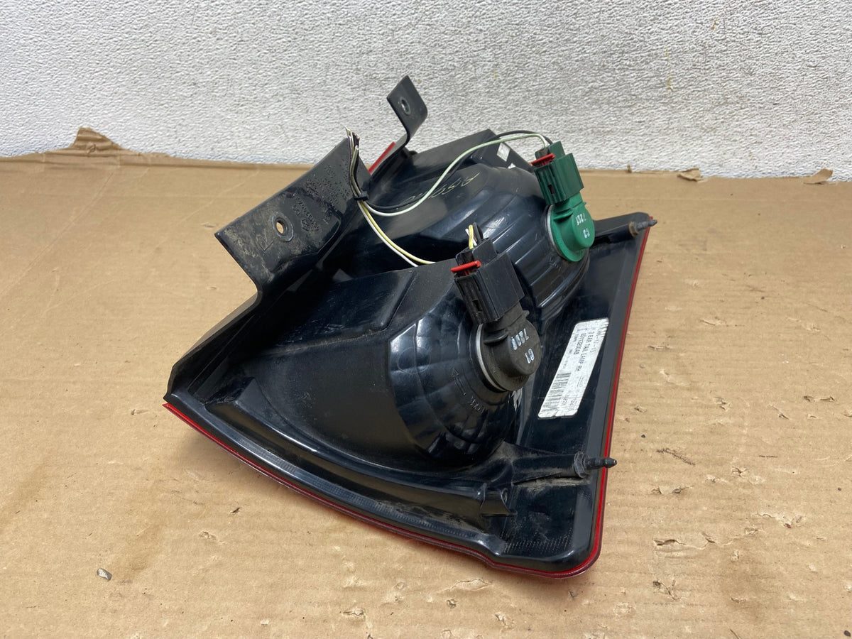 2008 - 2010 Chrysler Town And Country Right Passenger Tail Light AG9210 LK7
