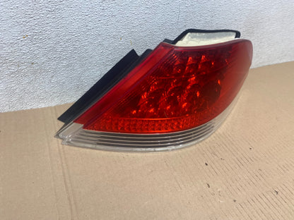 2002 to 2005 BMW 7-Series 745i 760i Right Passenger RH Side Tail Light Oem I59472