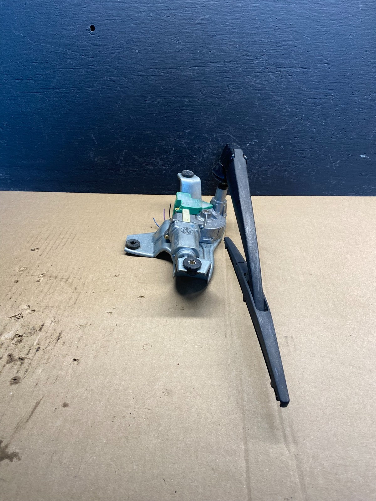 2007 to 2013 Mitsubishi Outlander Rear Windshield Wiper Motor ac0949 DG3