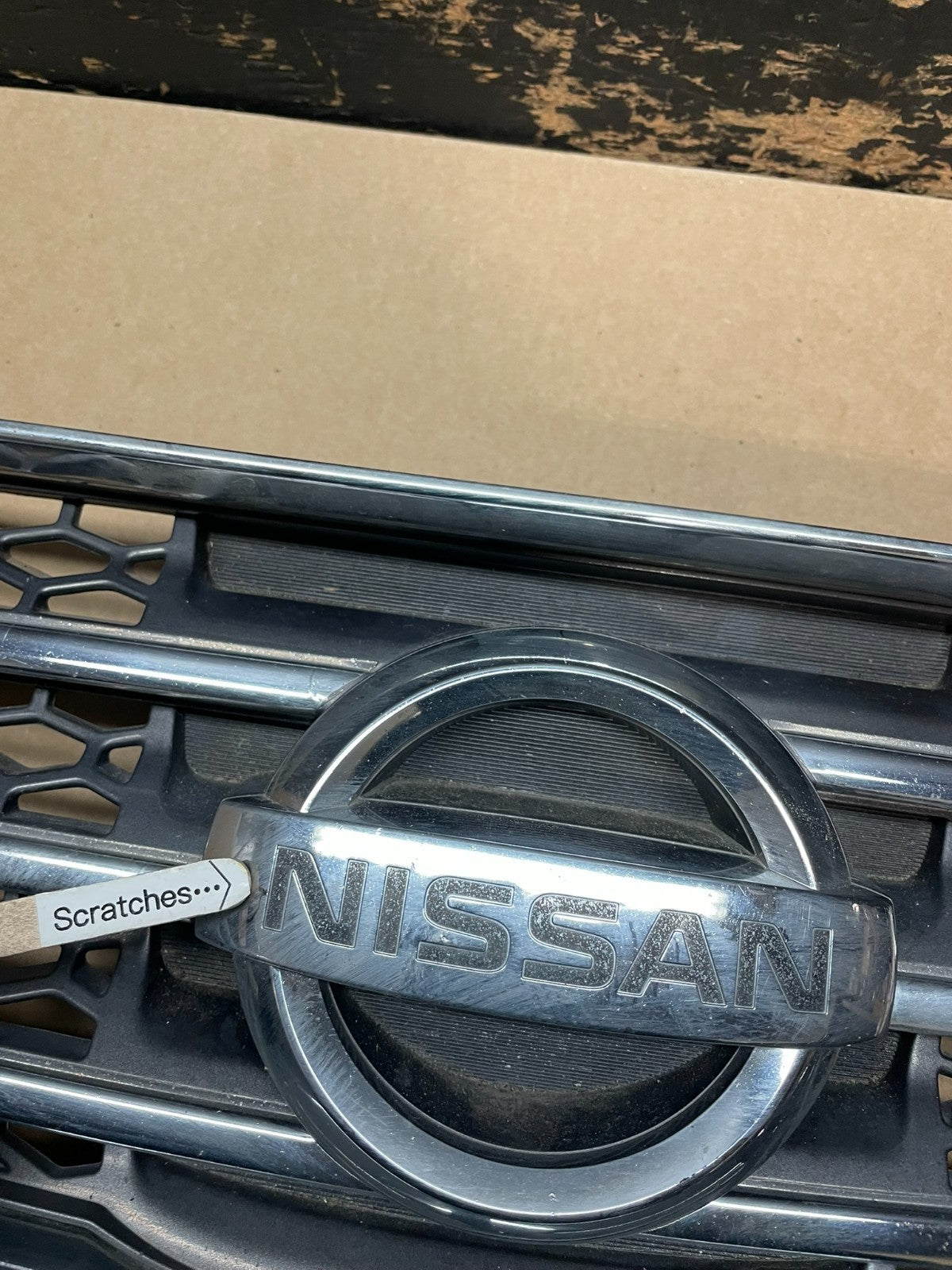 2009 to 2011 Nissan Maxima Front Upper Grill Grille 62070-9N00A Y9471 DG3