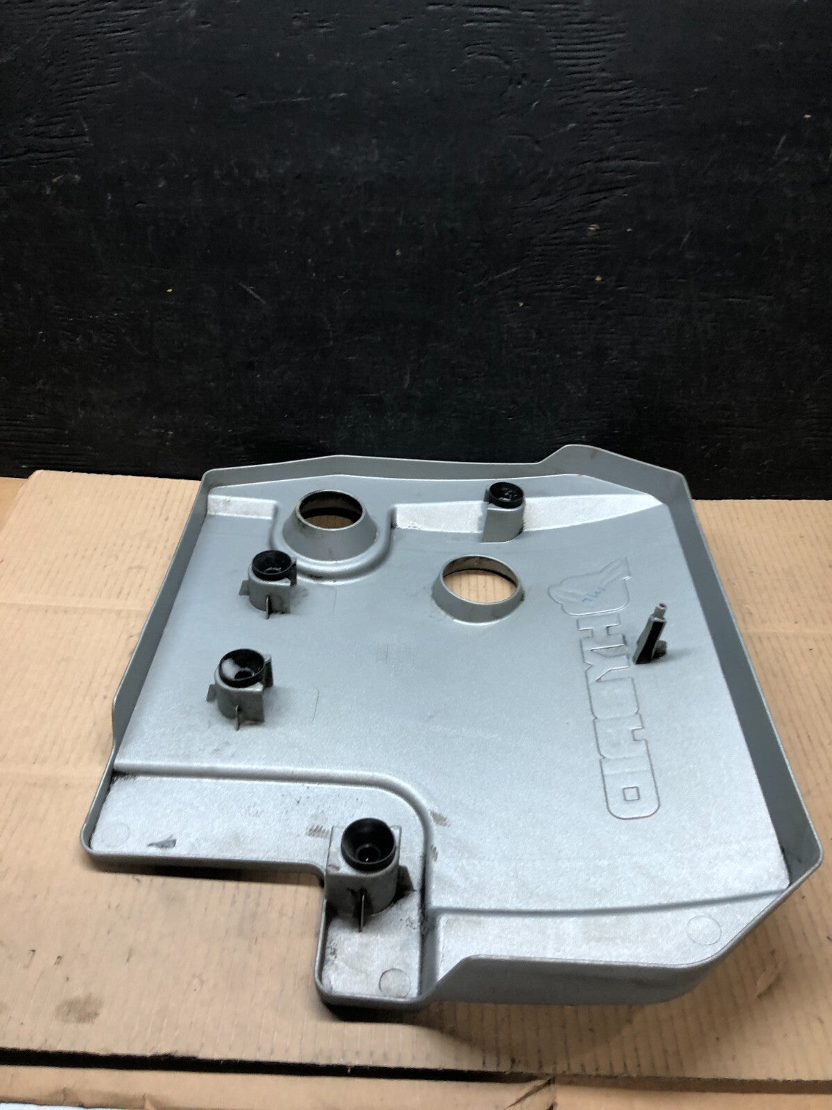2005 to 2008 Ford Escape Hybrid Engine Motor Cover G5893 DG17