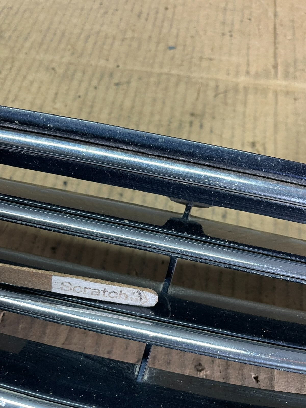 2004 Lexus ES330 Front Upper Grill Grille J4110 PS4