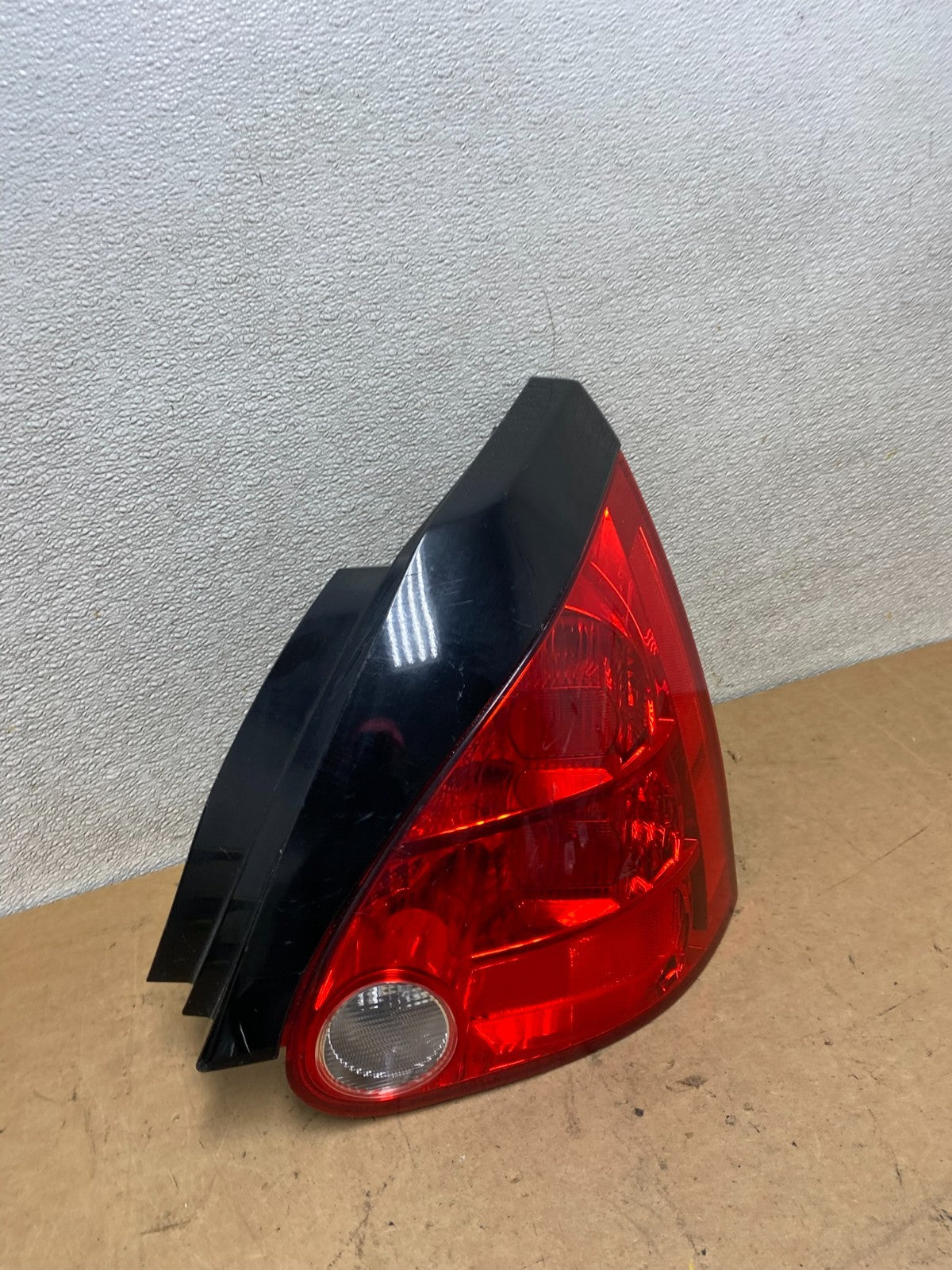 2004 2005 2006 2007 2008 Nissan Maxima Right Passenger Tail Light Oem X5043 DW2