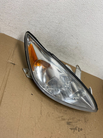 2002 to 2004 Toyota Camry Halogen Headlight Right Passenger Rh AD7803 DW2