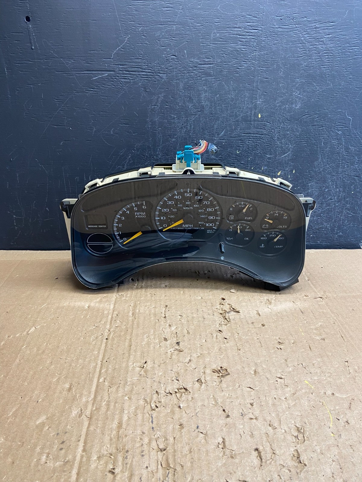 1999 to 2002 Chevrolet Silverado Sierra Cluster Gauge Speedometer ECM AD6916 DG0