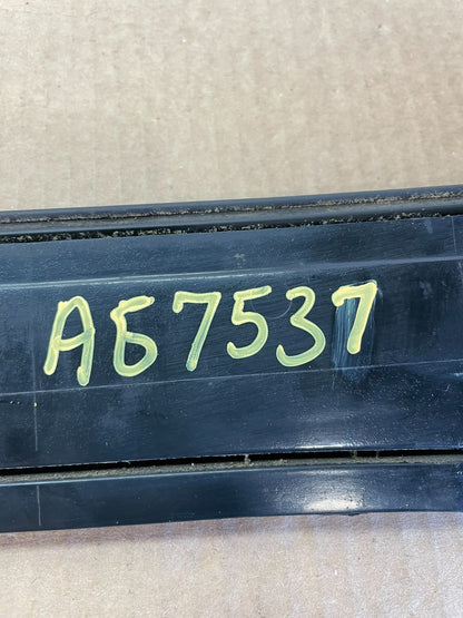 2000 to 2002 Ford Taurus Trunk Rear Center Lid Tail Light Panel ag7537 DG9