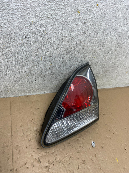 2000-2003 Lexus RX300 Right Passenger Side Rear Inner Tail Light Oem C9926 DG12