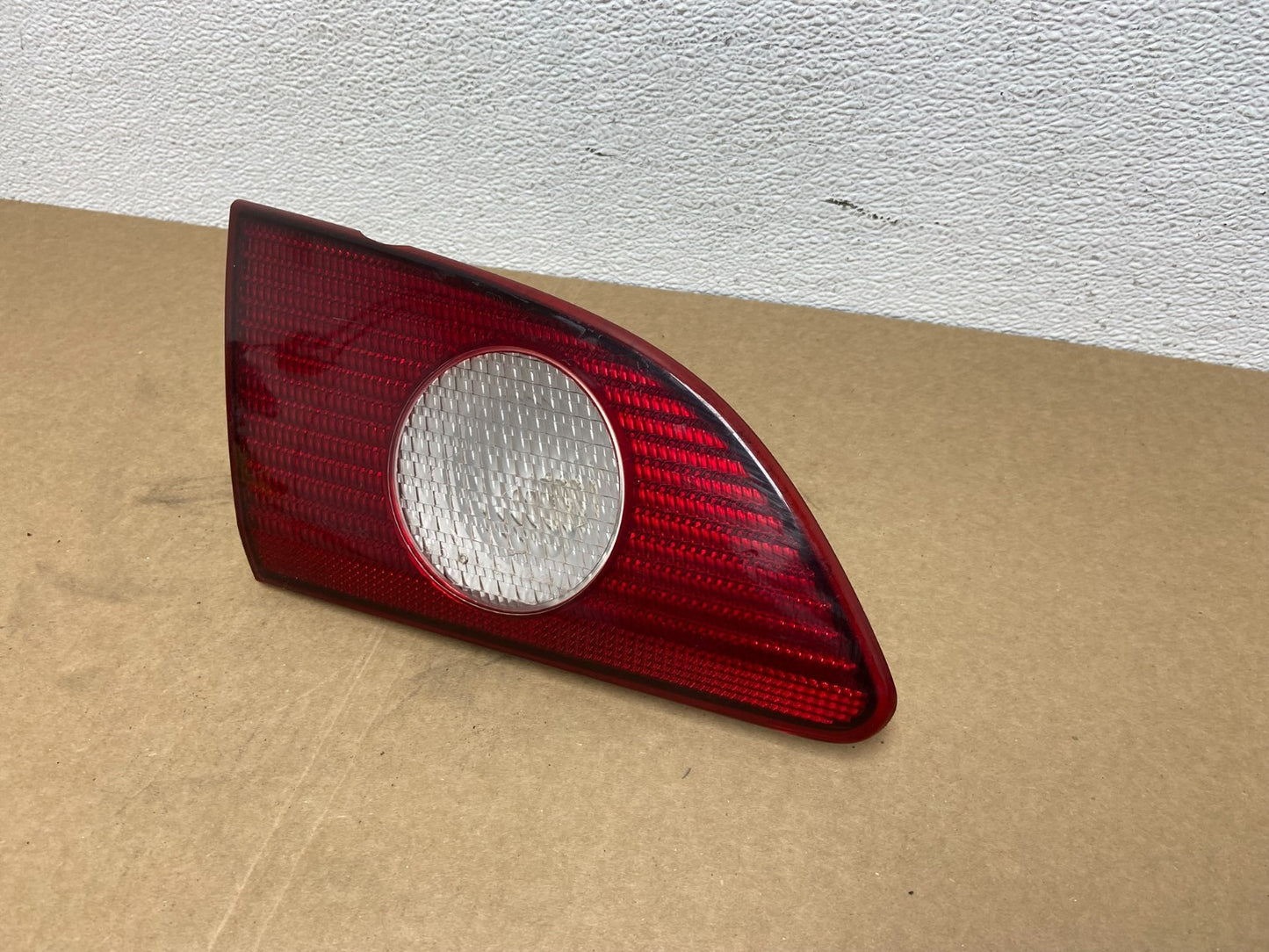 2001 2002 Toyota Corolla Left Driver LH Side Inner Tail light OEM AB9939 DW1