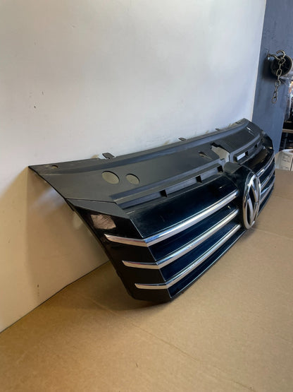 2016 to 2018 Volkswagen Passat Front Upper Grill Grille AG9842 DG2