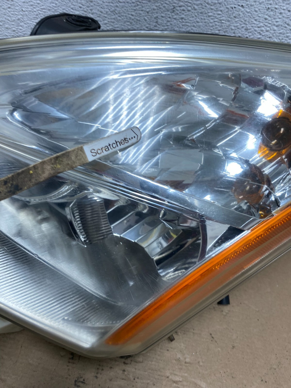 2008 to 2013 Nissan Rogue Left Driver LH Halogen Headlight AF4467 DW3