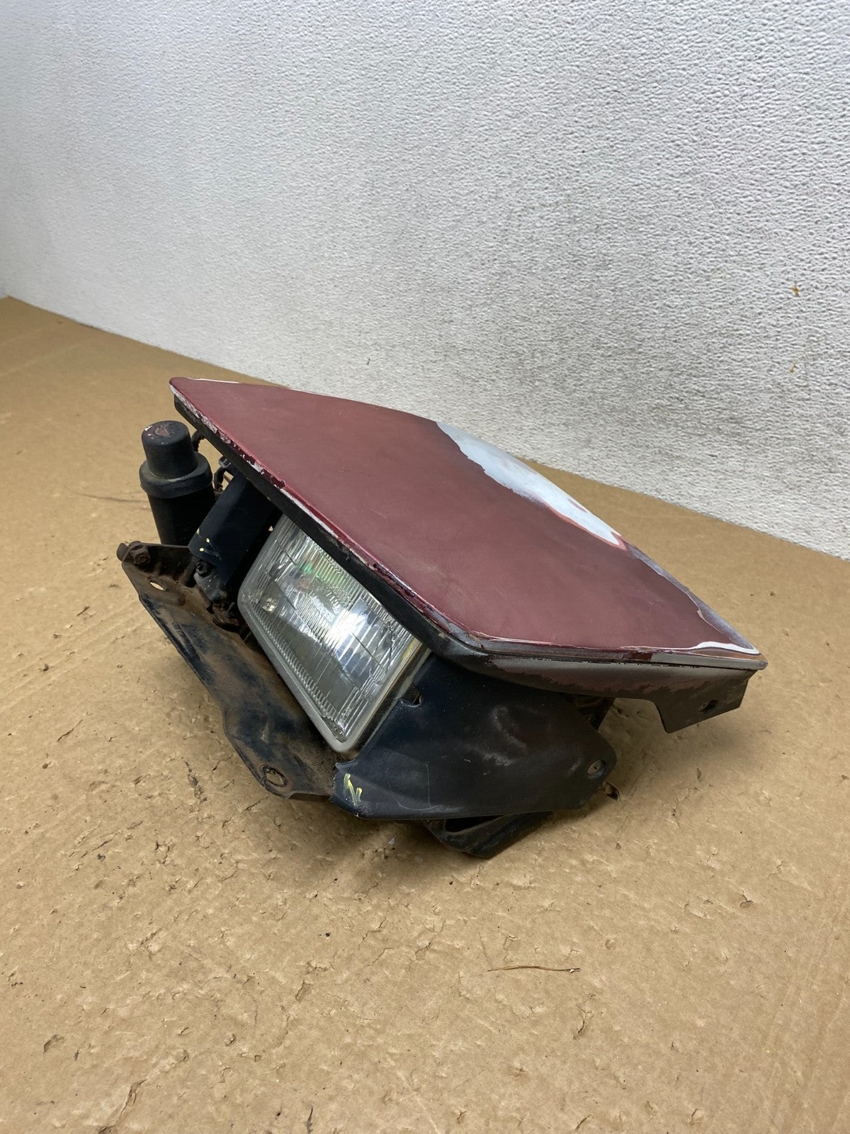 1991 to 1993 Mitsubishi 3000GT Left Driver Side Headlight AG13071