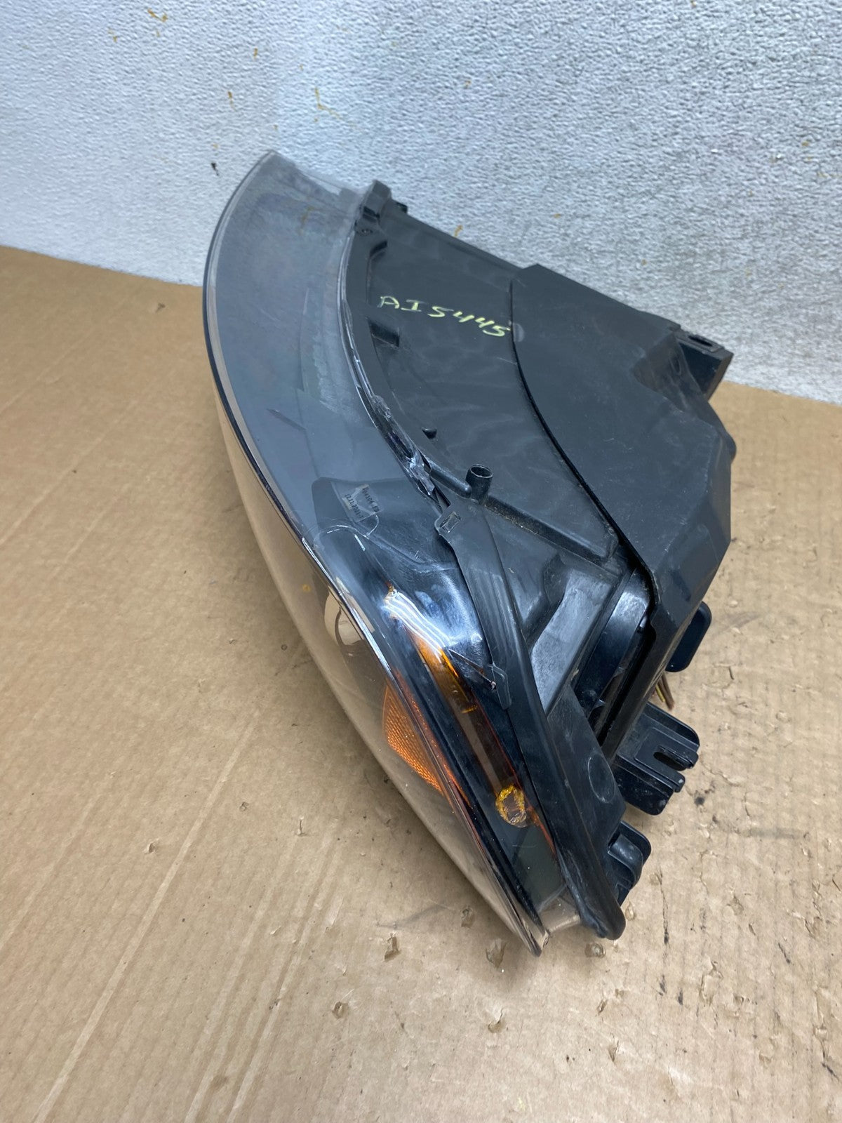 2007- 2009 Audi Q7 Right Passenger RH Side Black Halogen Headlight AI5445 DW7