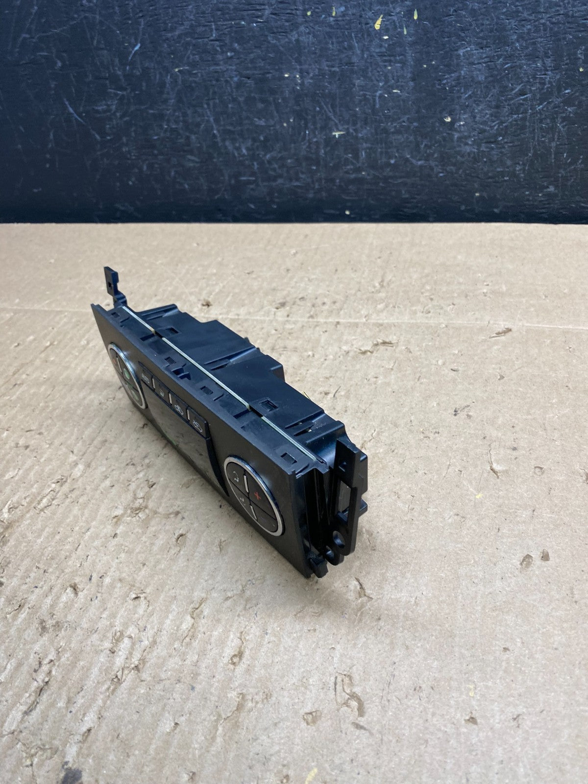 2007 to 2011 Cadillac Escalade AC Heater Climate Control Panel AC9151 DG2