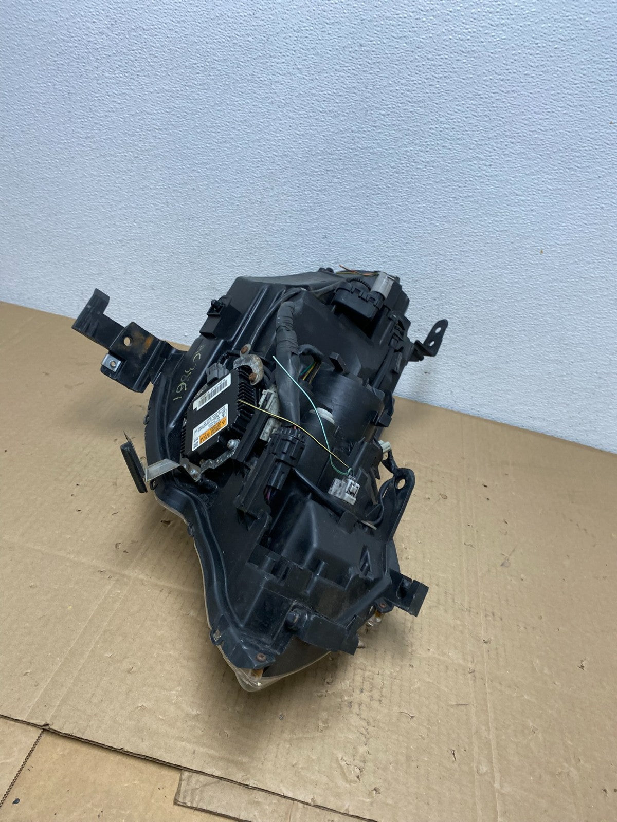 2006 to 2010 Infiniti M35 Left Driver Side Hid Xenon Headlight AD2357 DW6