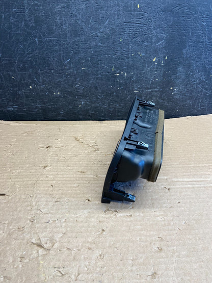 1997 to 2001 Lexus ES330 ES300 Front Center Side Air Vent AF2703 DG2