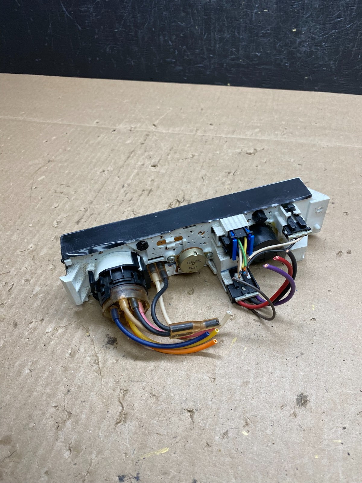 2001 - 2007 GMC Chevrolet Express 1500 Climate Control A/C ac6577 DG3
