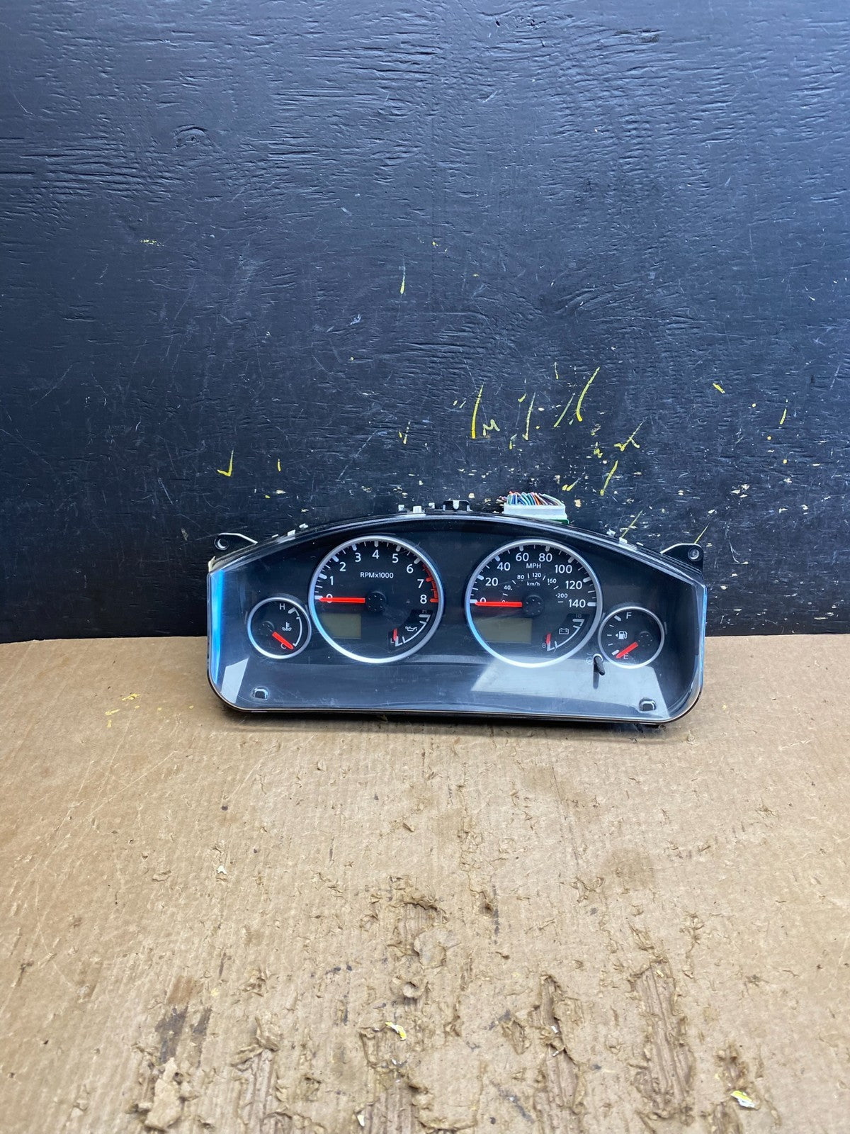 2005 Nissan Pathfinder Speedometer Cluster Gauge OEM  Z9980 DG0