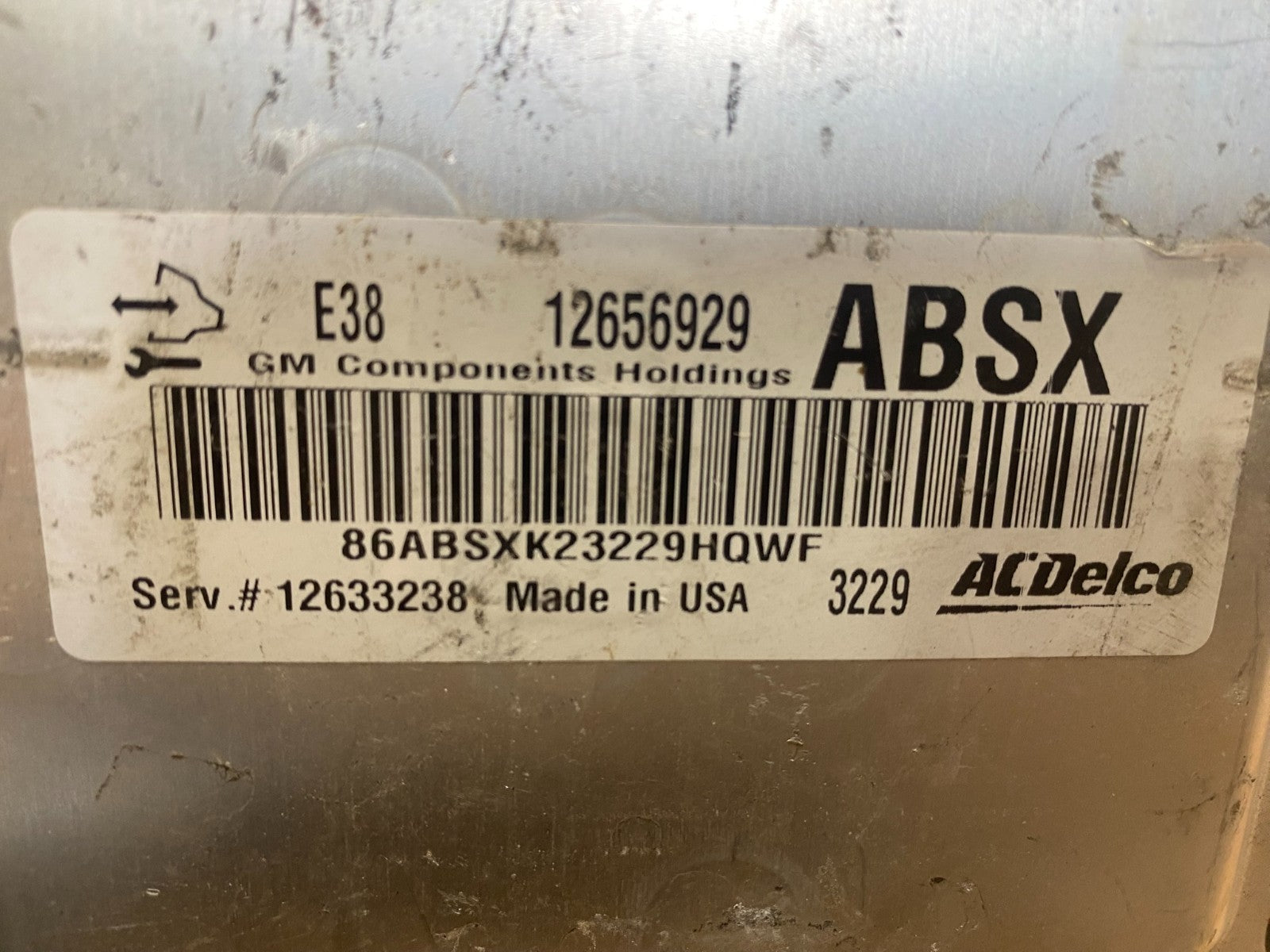 2010-2011 Chevrolet or GMC Pickup Engine Control Module ECM ECU AC4496 DG2