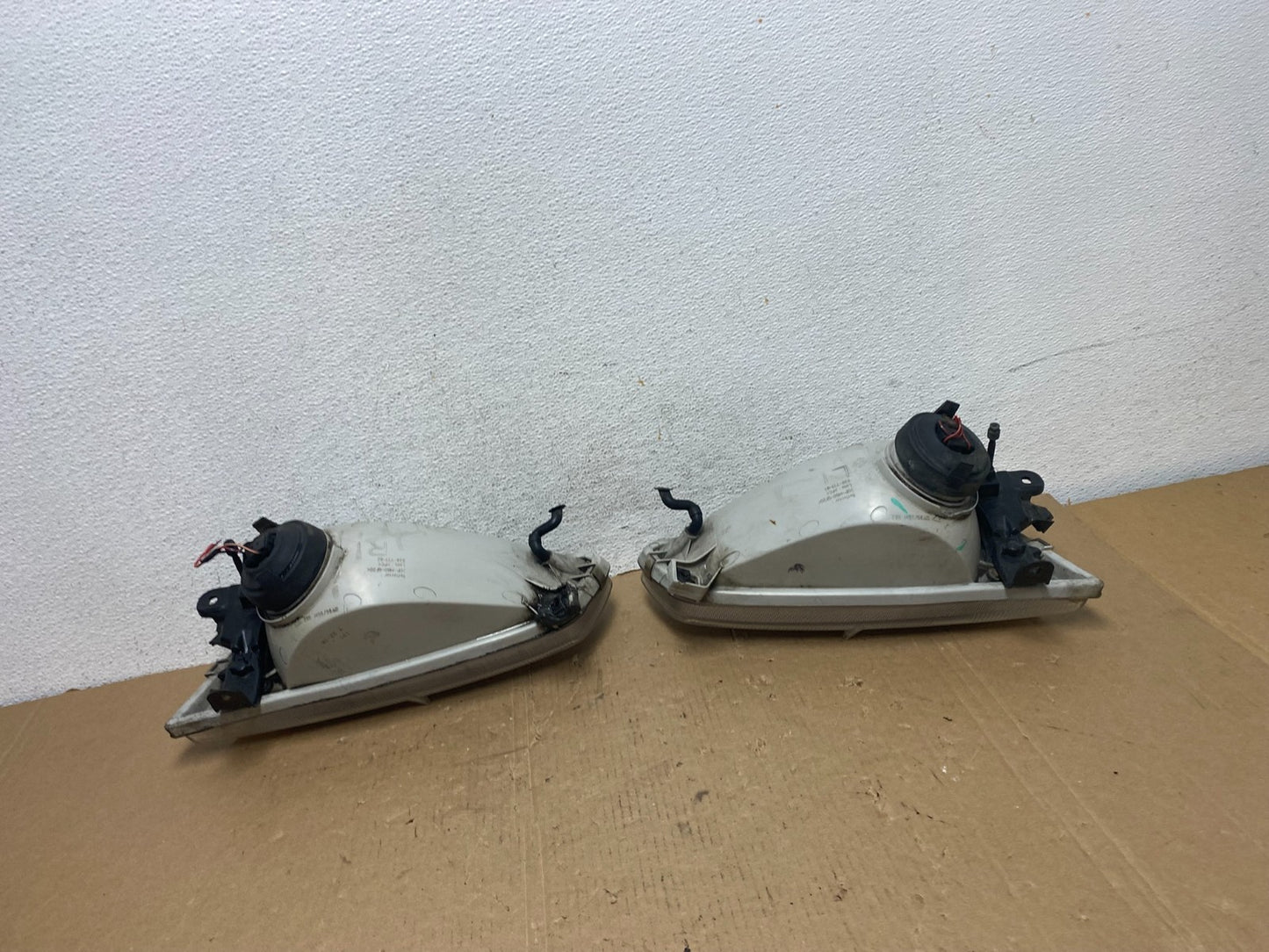 1997 1998 1999 Toyota Camry Left+Right Side Set Halogen Headlights AD7972 DW6