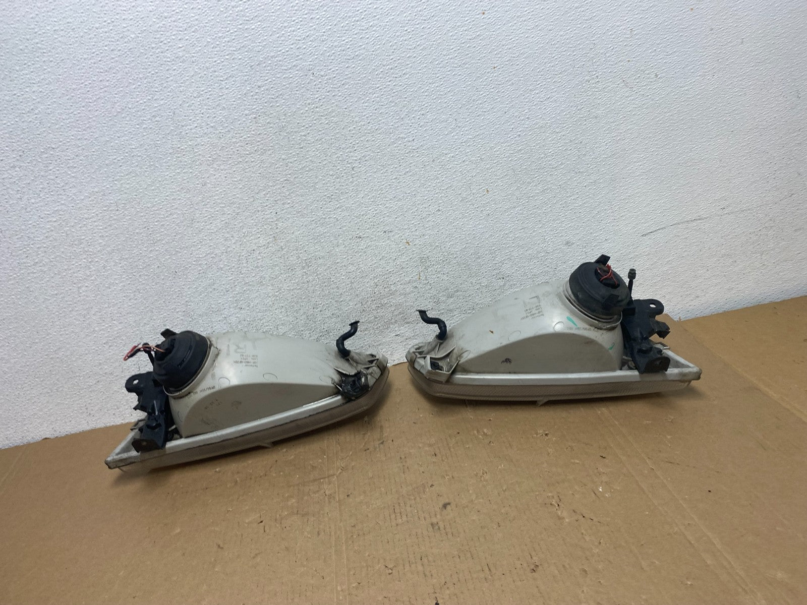 1997 1998 1999 Toyota Camry Left+Right Side Set Halogen Headlights AD7972 DW6