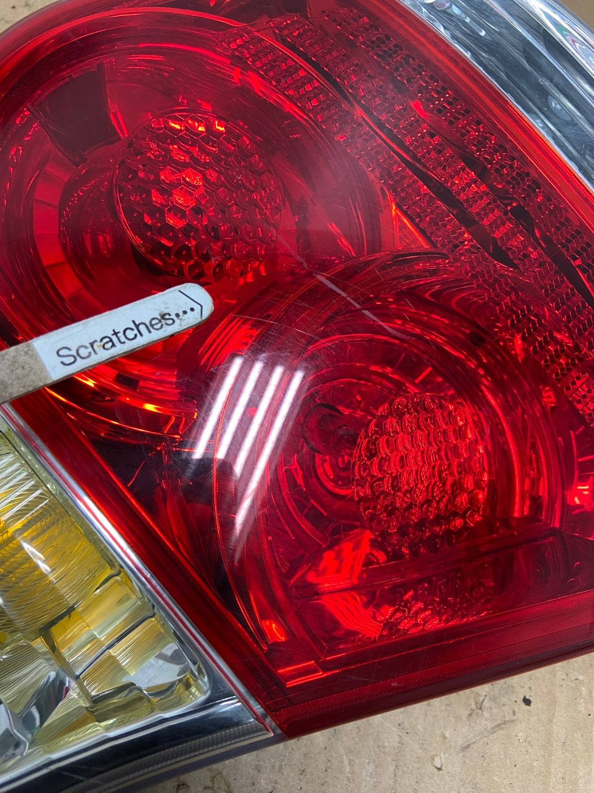 2005 to 2006 Toyota Camry Tail Light Right Passenger Side AD3728 LK3