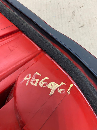 2001 2002 2003 Toyota Rav4 Left Driver LH Side Tail Light AG6961 LK7