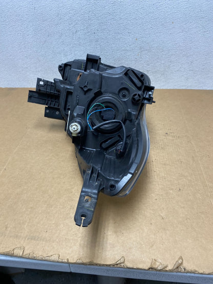 2015 to 2019 Nissan Versa Headlight Left Driver Lh Side AE3031 DW7
