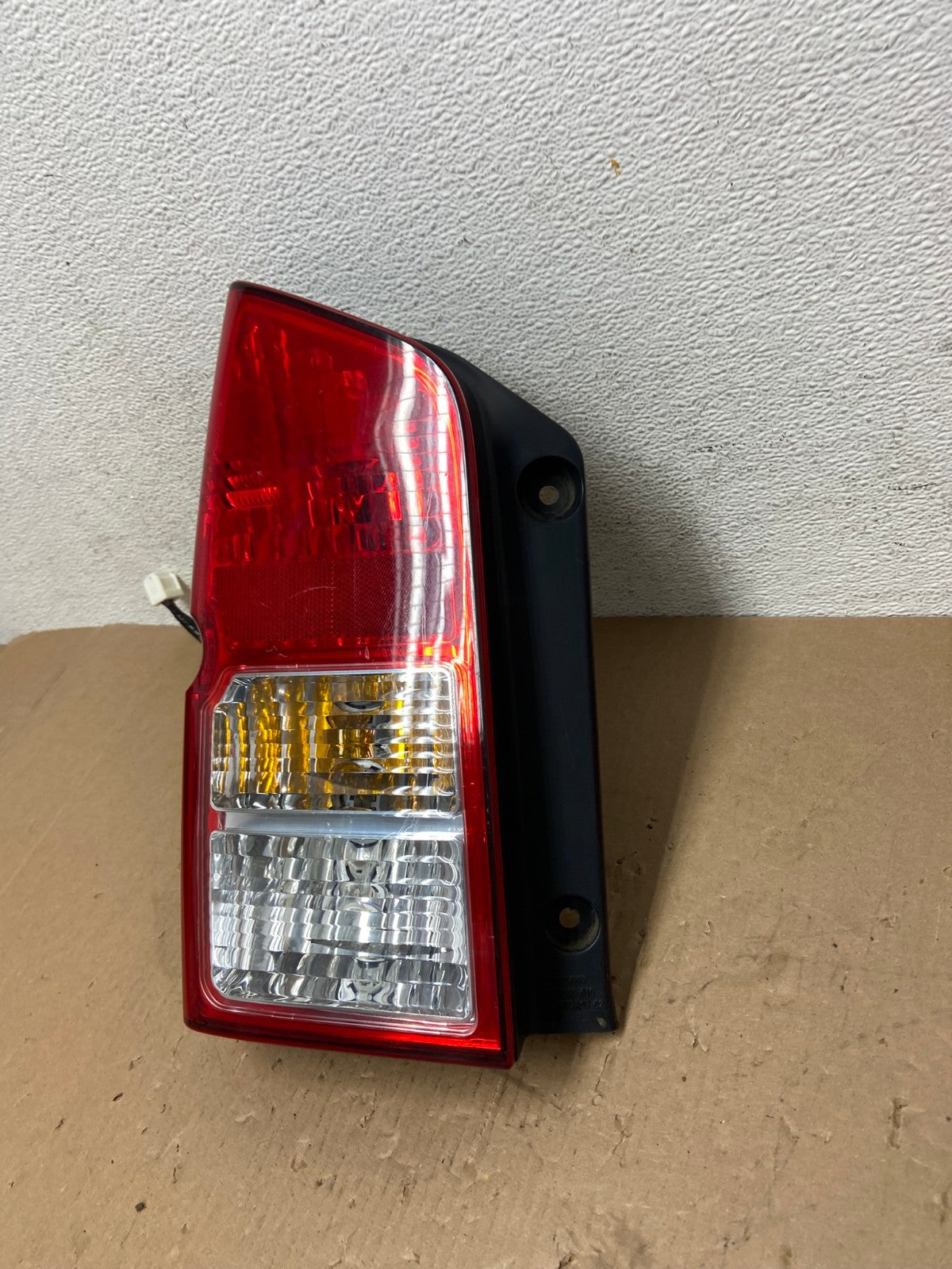 2005 to 2012 Nissan Pathfinder Tail light Left Driver Lh Side AD7707 LK1