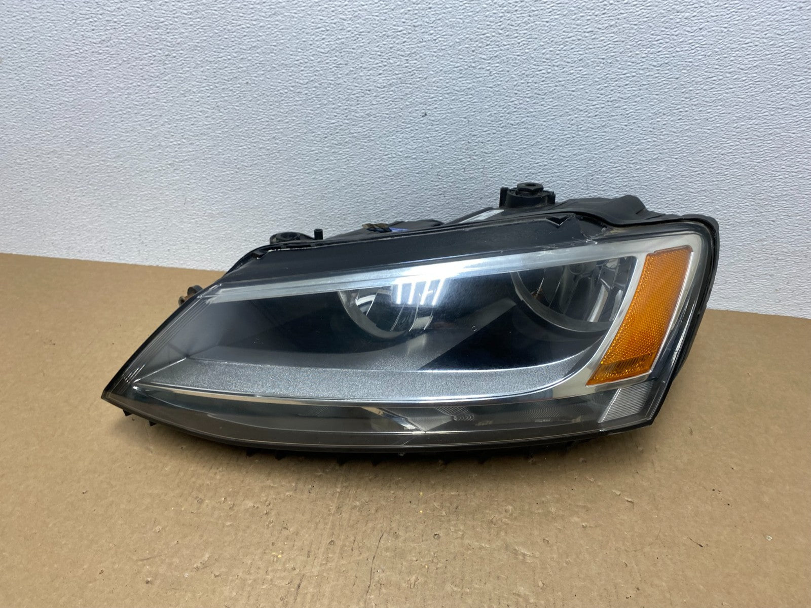 2011 to 2014 Volkswagen Jetta Left Driver LH Headlight Halogen TYC AC1299 DW0