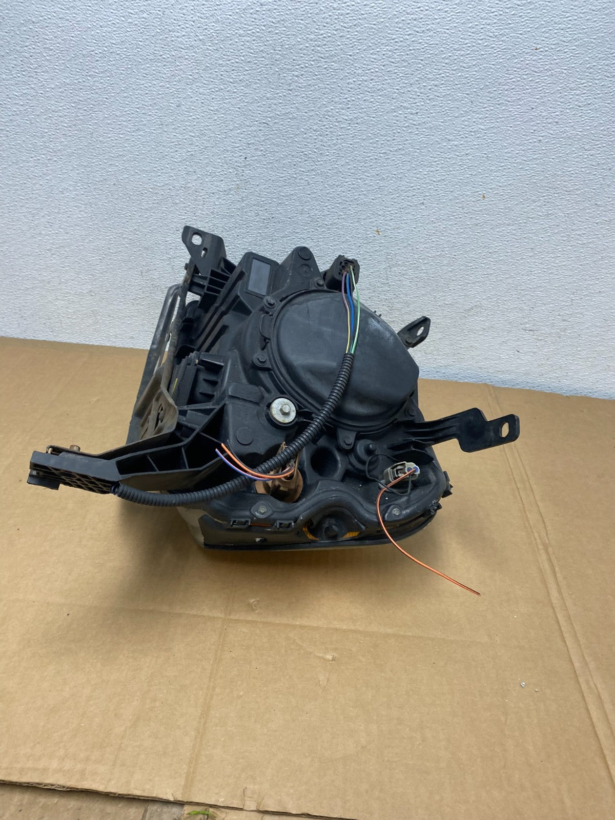 2005 - 2007 Mercury Montego Right Passenger Side Headlight Xenon HID AD0713 DW7