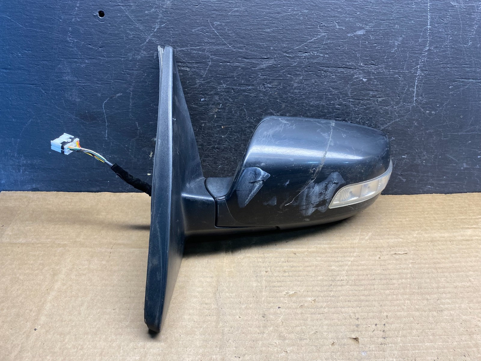 2011 - 2015 Kia Sorento Left Driver Lh Side Door Mirror Turn Signal AD97430