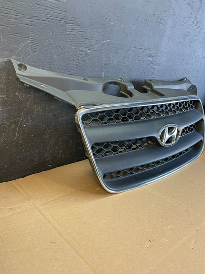2007 to 2009 Hyundai Santa Fe Front Upper Grill Grille AC5358 DG1