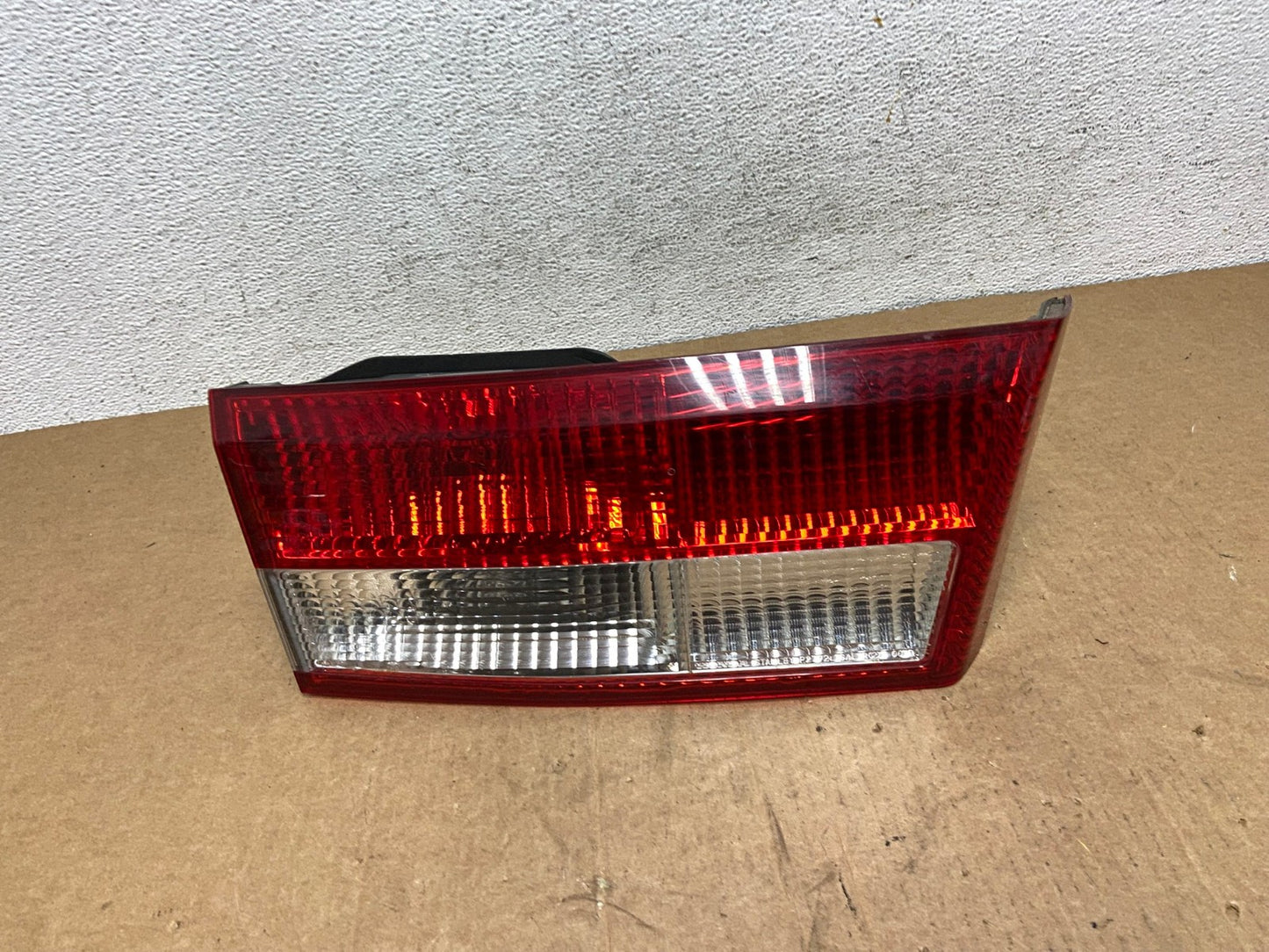 2003-2004 Honda Accord Sedan Left Driver LH Inner Tail Light AD6105 LK0