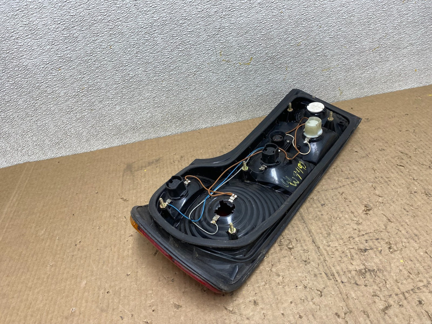 1988 to 1994 Bmw E32 735i 740i  Right Passenger Rh Side Tail Light W7493 DG7