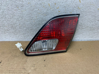 2002 2003 2004 Lexus Es300 Es330 Right Passenger Inner Tail Light AH7961 LK0