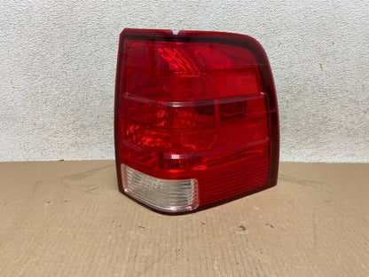 2003 2004 2005 2006 Ford Expedition Right Passenger Rh Tail light AH6759 LK0