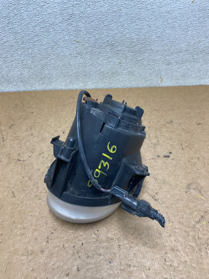 2003 to 2005 Kia Optima Right Passenger RH Side Inner Headlight OEM S9316 DG7