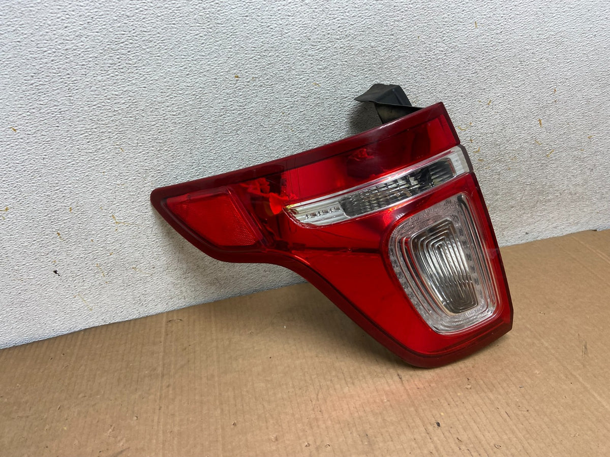 2011 2012 2013 2014 2015 Ford Explorer Left Driver LH Side Tail light AI8457 LK2