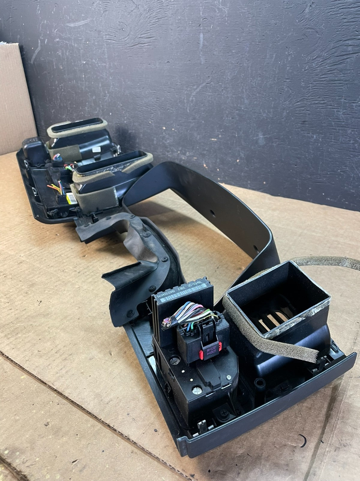 2002-2005 Dodge Ram Speedometer Radio Climate Control Air Vent Bezel AC5237 DG5
