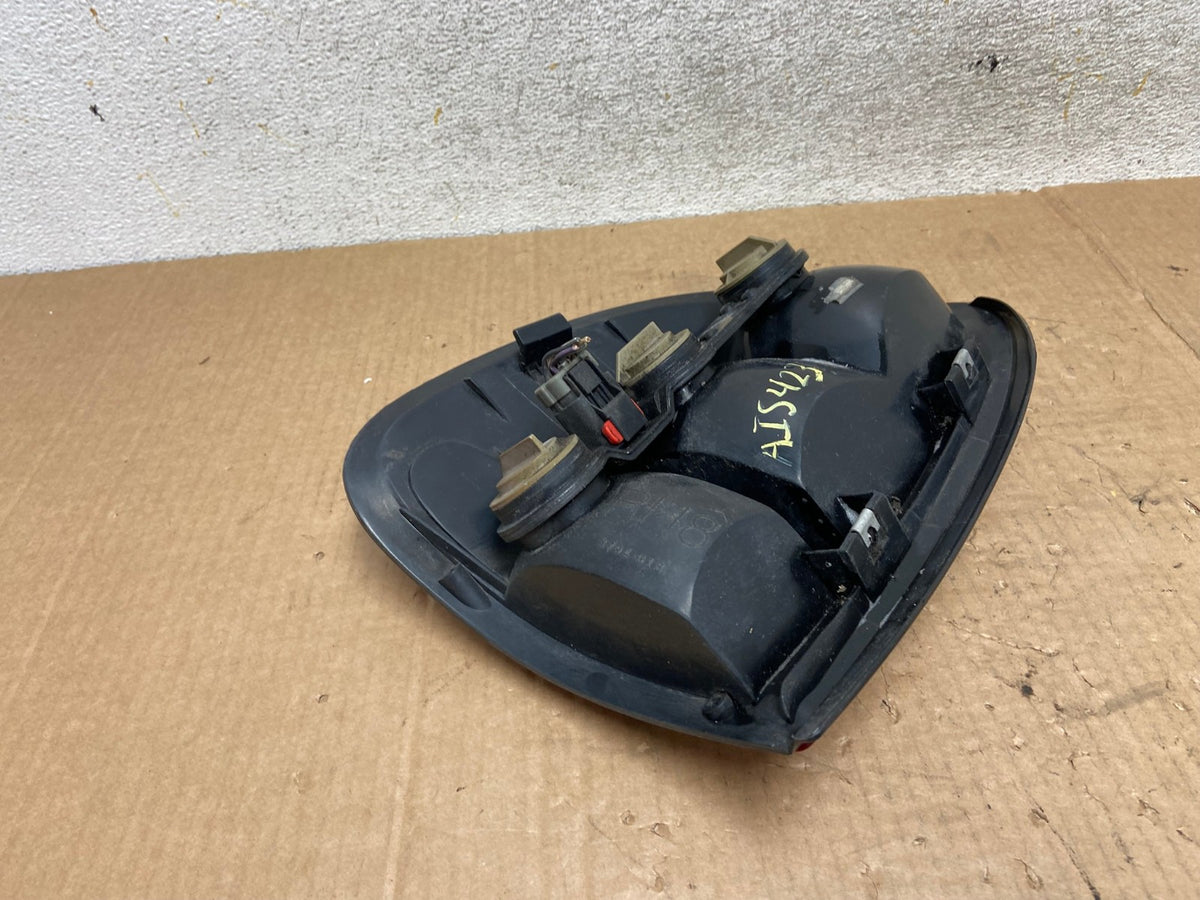 1998 to 2003 Dodge Durango Tail Light Right Passenger RH Side AI5423 LK5